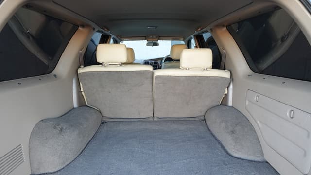 2000 Toyota Hilux Surf JDM car for sale — photo 14 of 15