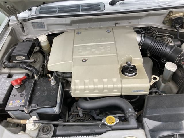 1998 Mitsubishi Pajero JDM car for sale — photo 10 of 13