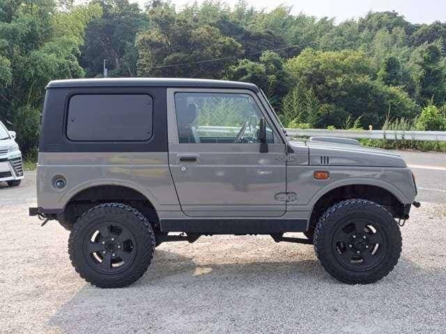 1997 Suzuki Jimny JDM car for sale — photo 3 of 10