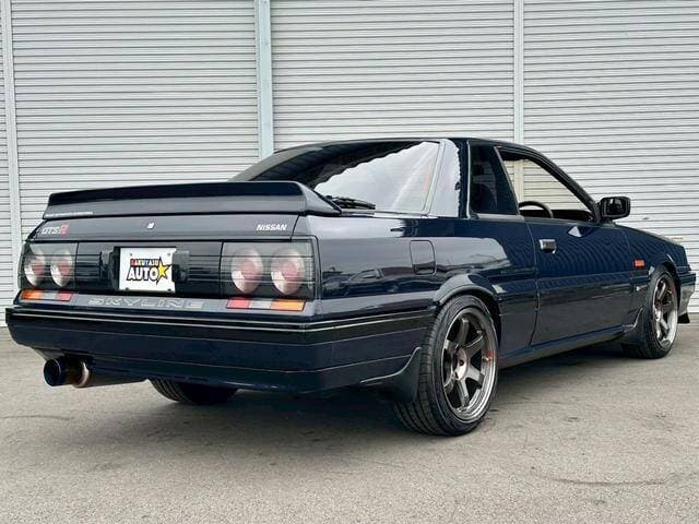 1987 Nissan Skyline JDM car for sale — photo 11 of 14