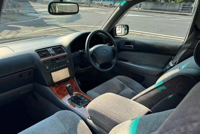 1999 Toyota Celsior JDM car for sale — photo 18 of 20