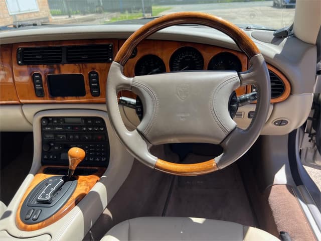 2000 Jaguar JDM car for sale — photo 14 of 19