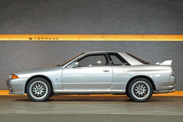 1994 Nissan Skyline JDM car for sale — photo 13 of 25