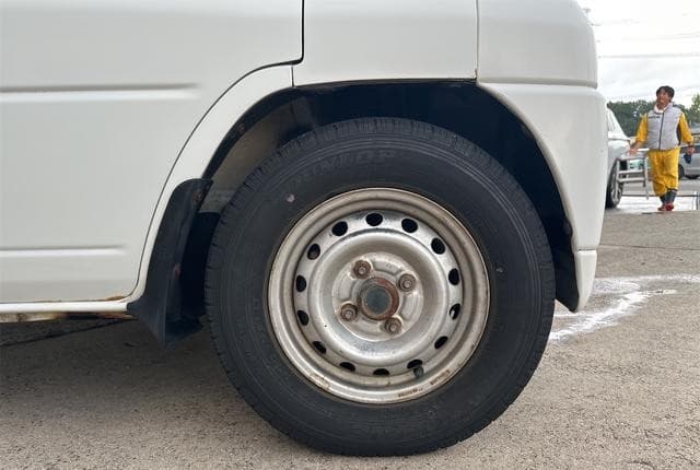 2004 Mitsubishi Minicab JDM car for sale — photo 19 of 25