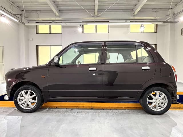 2001 Daihatsu Mira JDM car for sale — photo 3 of 25