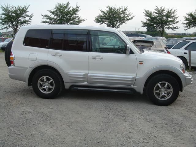 2000 Mitsubishi Pajero JDM car for sale — photo 5 of 5