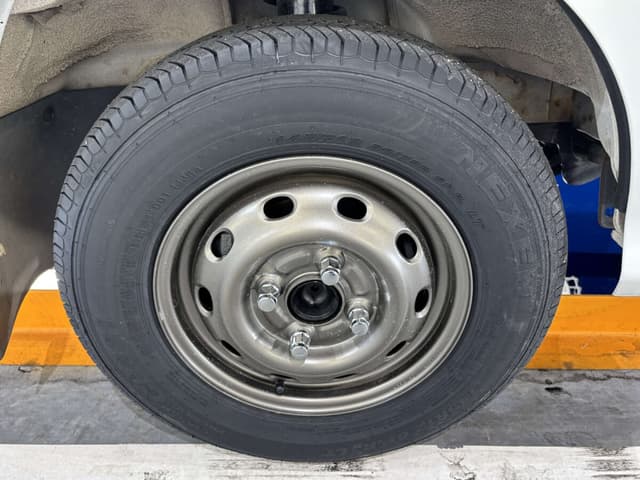 2000 Daihatsu Hijet JDM car for sale — photo 23 of 25