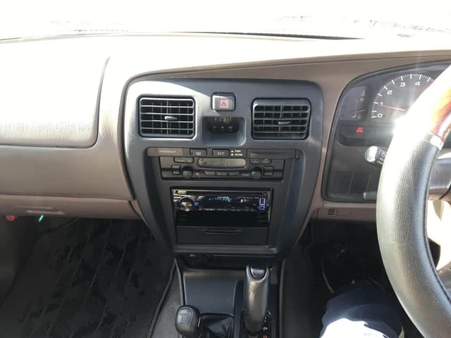 2000 Toyota Hilux Surf JDM car for sale — photo 10 of 12