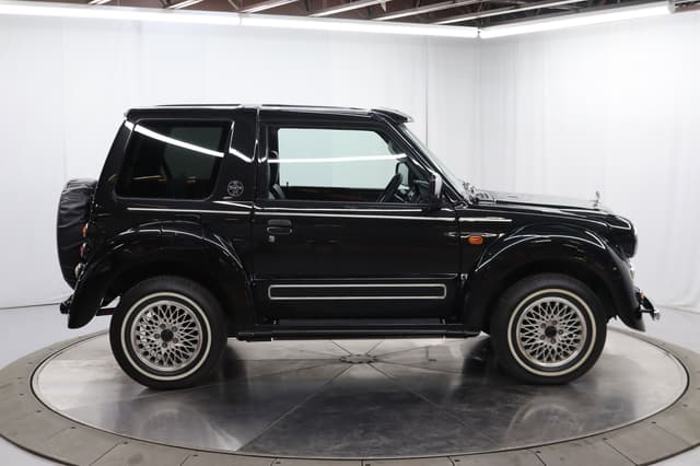 1998 Mitsubishi Pajero JDM car for sale — photo 8 of 25