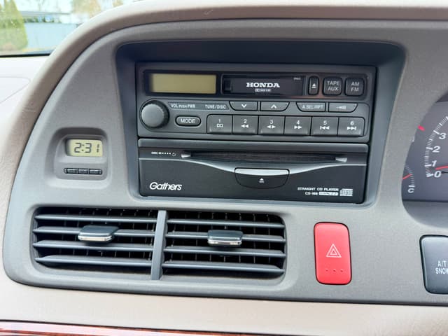 2000 Honda Odyssey JDM car for sale — photo 20 of 25