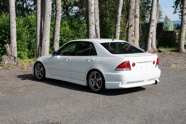 2001 Toyota Altezza JDM car for sale — photo 4 of 14