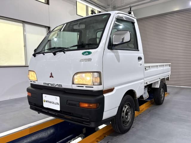 1999 Mitsubishi Minicab JDM car for sale — photo 2 of 25