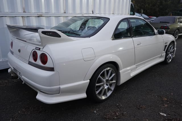 1997 Nissan Skyline JDM car for sale — photo 3 of 25