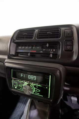 1999 Suzuki Jimny JDM car for sale — photo 12 of 25