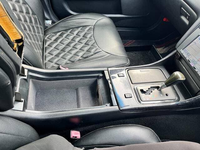 2001 Toyota Aristo JDM car for sale — photo 8 of 12
