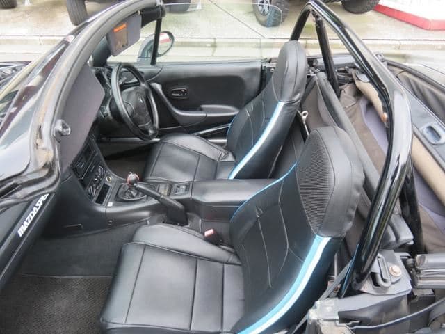 1999 Mazda Roadster (Eunos Roadster / MX-5) JDM car for sale — photo 22 of 25