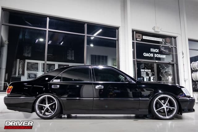 1999 Toyota Crown JDM car for sale — photo 11 of 25