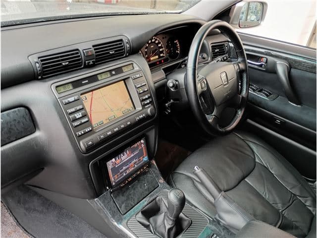 2003 Toyota Crown JDM car for sale — photo 9 of 24