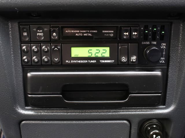 1987 Nissan Bluebird JDM car for sale — photo 13 of 25