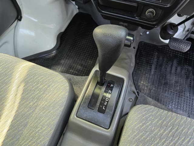 2001 Mazda Scrum JDM car for sale — photo 17 of 25