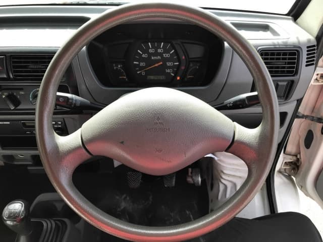 2001 Mitsubishi Minicab JDM car for sale — photo 16 of 24