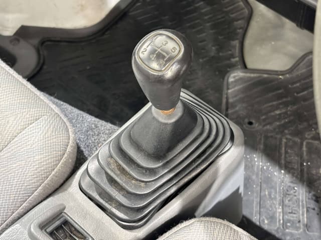 2000 Mitsubishi Minicab JDM car for sale — photo 11 of 23