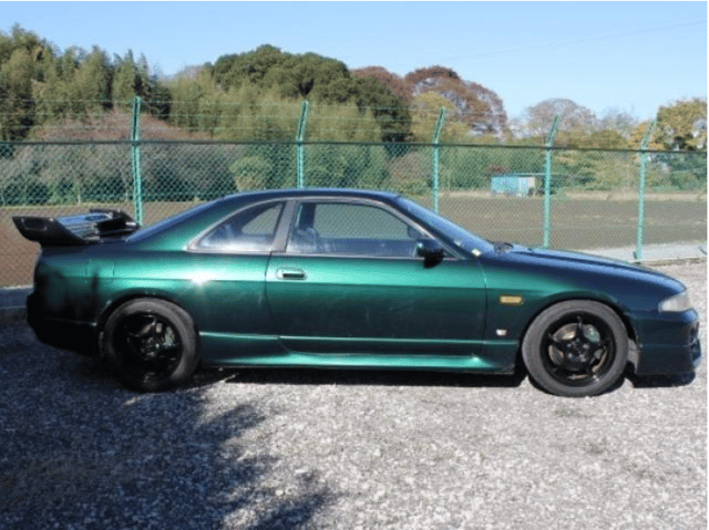 1996 Nissan Skyline JDM car for sale — photo 9 of 21
