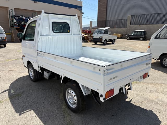 1998 Mitsubishi Minicab JDM car for sale — photo 5 of 25