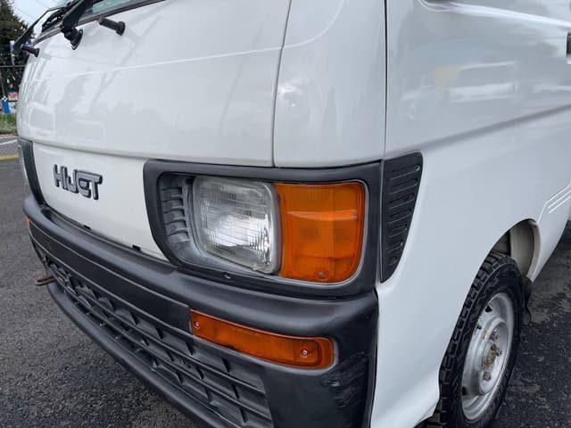 1998 Daihatsu Hijet JDM car for sale — photo 9 of 25