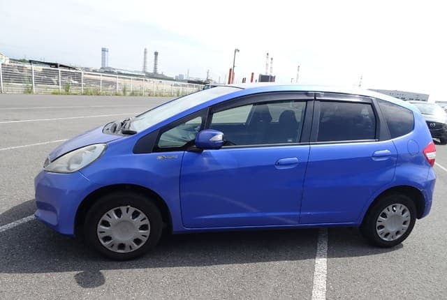 2011 Honda Fit JDM car for sale — photo 2 of 25