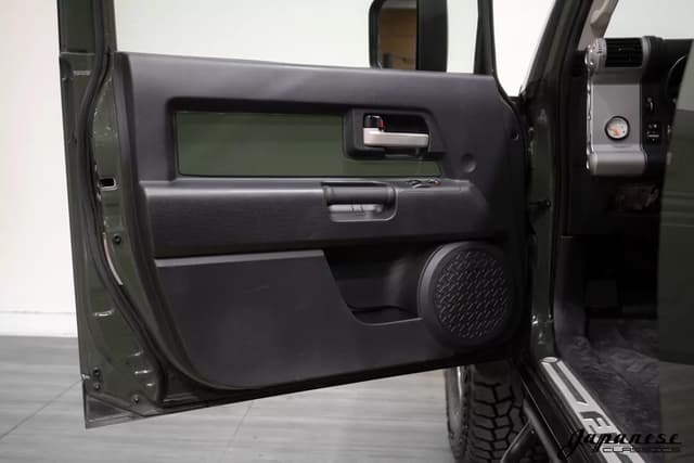 2011 Toyota Fj Cruiser JDM car for sale — photo 19 of 25