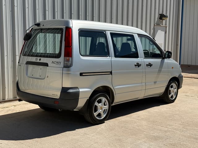 2000 Toyota Townace JDM car for sale — photo 3 of 20