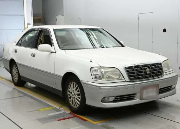 1999 Toyota Crown JDM car for sale — photo 4 of 7