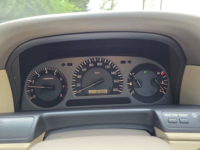 2001 Toyota Crown JDM car for sale — photo 9 of 13