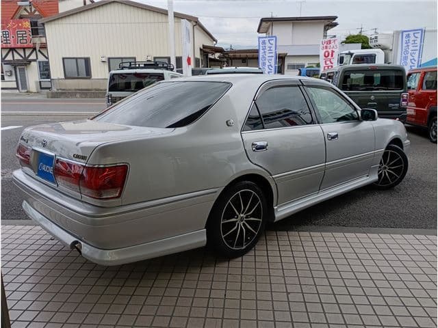 2003 Toyota Crown JDM car for sale — photo 3 of 24