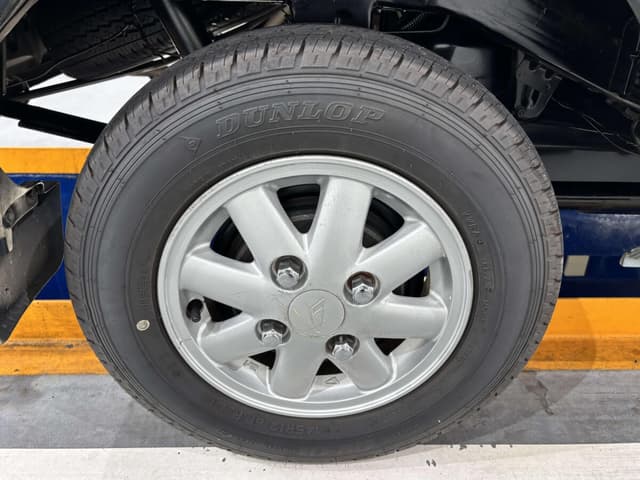 1996 Daihatsu Hijet JDM car for sale — photo 21 of 25