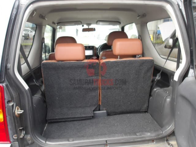 2006 Suzuki Jimny JDM car for sale — photo 19 of 24