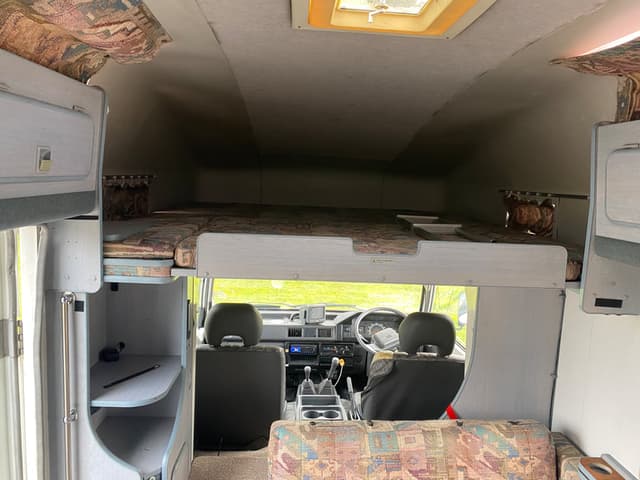 1995 Mitsubishi Delica JDM car for sale — photo 18 of 22