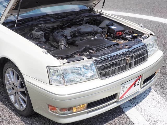 1999 Toyota Crown JDM car for sale — photo 14 of 22