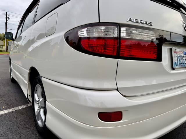 2000 Toyota Estima JDM car for sale — photo 15 of 25