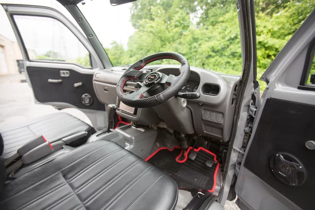 1997 Daihatsu Hijet JDM car for sale — photo 13 of 25