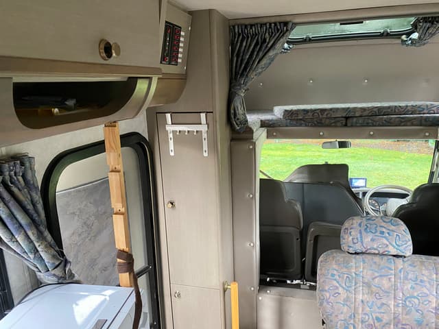 1996 Isuzu Elf JDM car for sale — photo 25 of 25