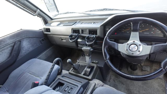 1994 Mitsubishi Delica JDM car for sale — photo 9 of 16