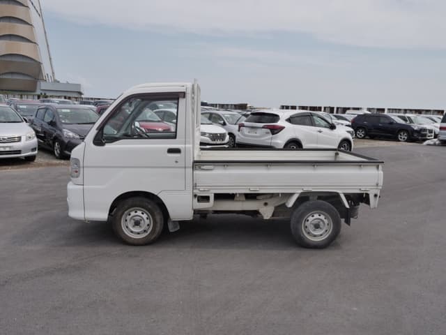 2000 Daihatsu Hijet JDM car for sale — photo 8 of 25