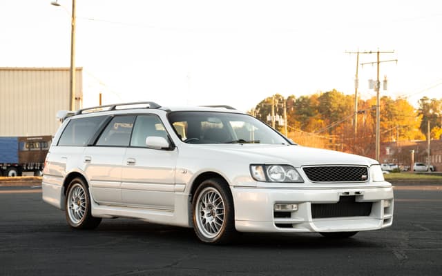 1998 Nissan Stagea JDM car for sale — photo 2 of 14