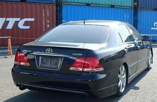 2007 Toyota Crown JDM car for sale — photo 5 of 6