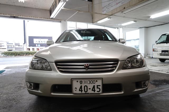 1999 Toyota Altezza JDM car for sale — photo 5 of 25
