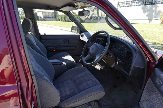 1993 Toyota Hilux Surf JDM car for sale — photo 10 of 17