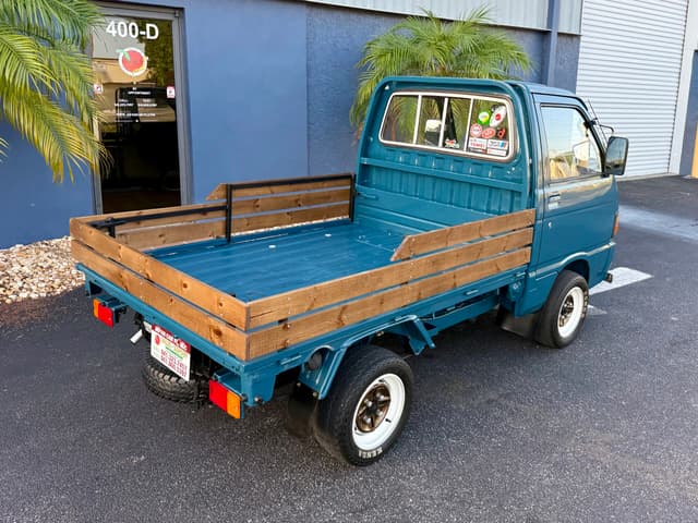 1991 Daihatsu Hijet JDM car for sale — photo 11 of 16