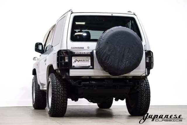 1997 Mitsubishi Pajero JDM car for sale — photo 6 of 25